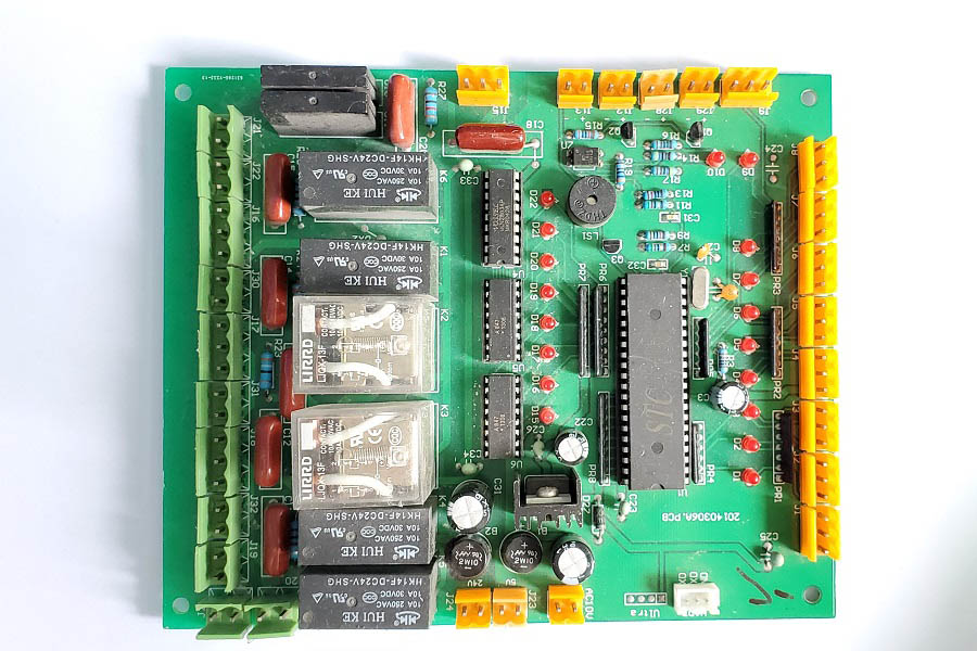PCB設計中的開窗技巧：功能與應用